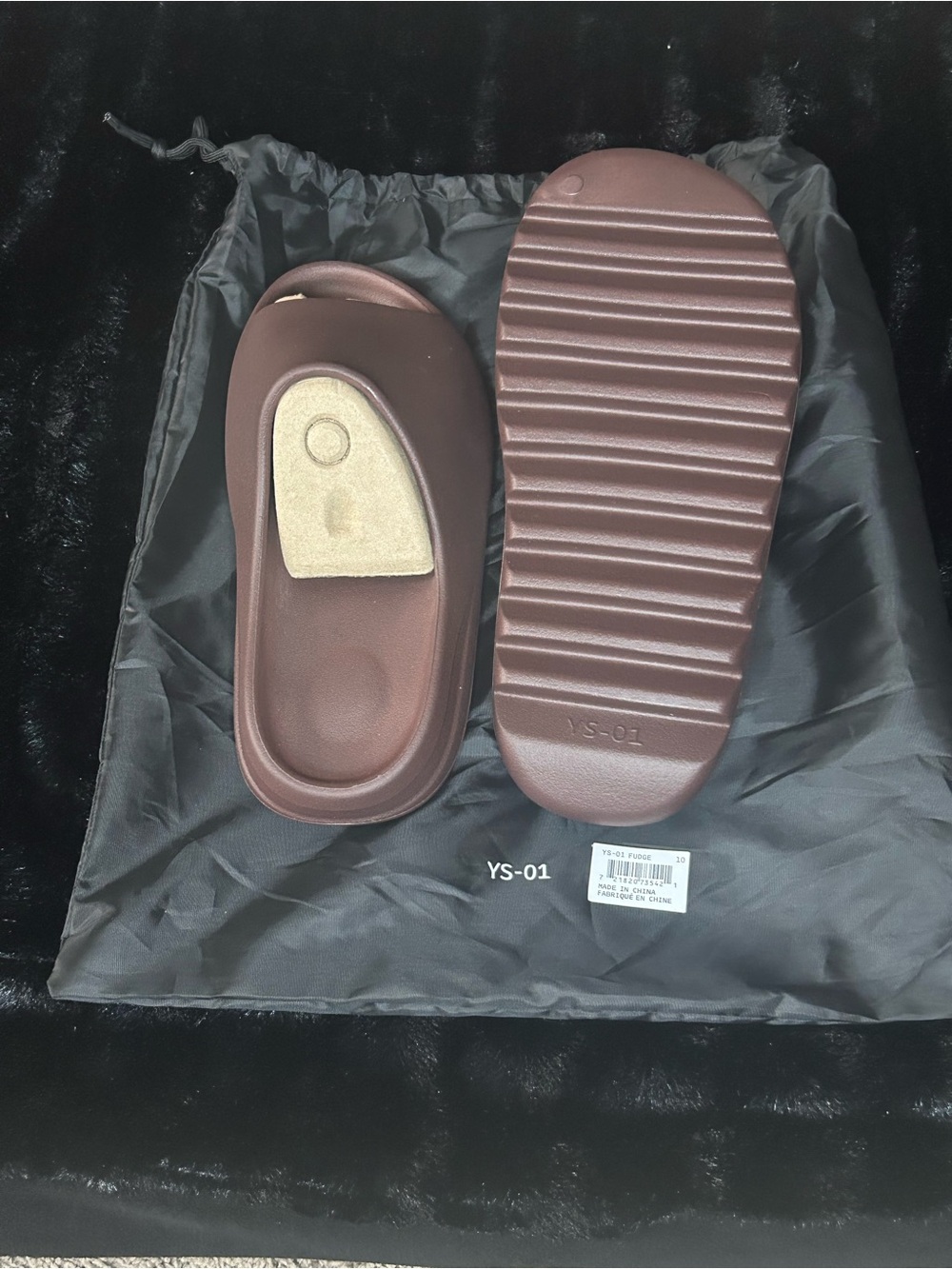 Yeezy Slide Sandals in Fudge - Picture 3 of 5